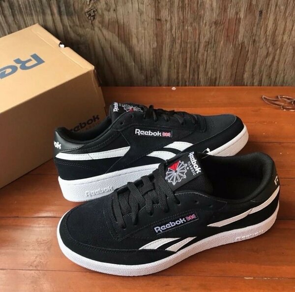 REEBOK CLASSIC