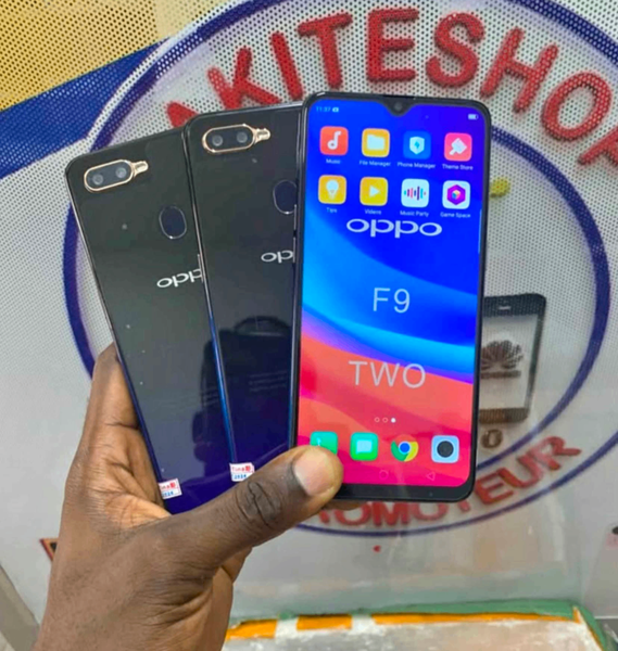 OPPO F9 CASI NEUF (256GB ) 2SIM