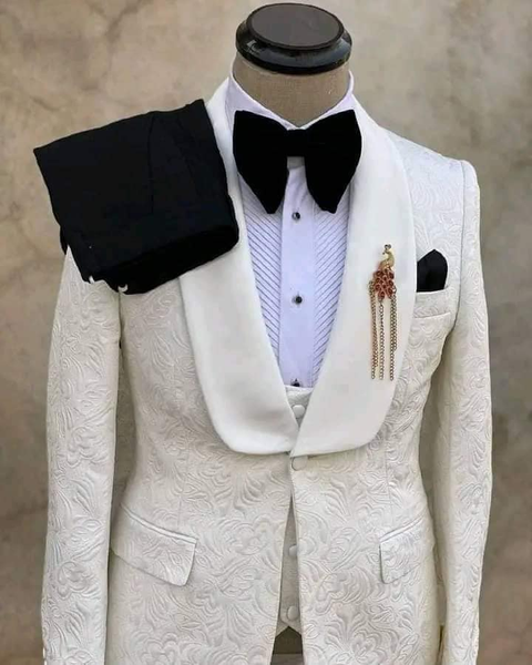 Suit blanc
