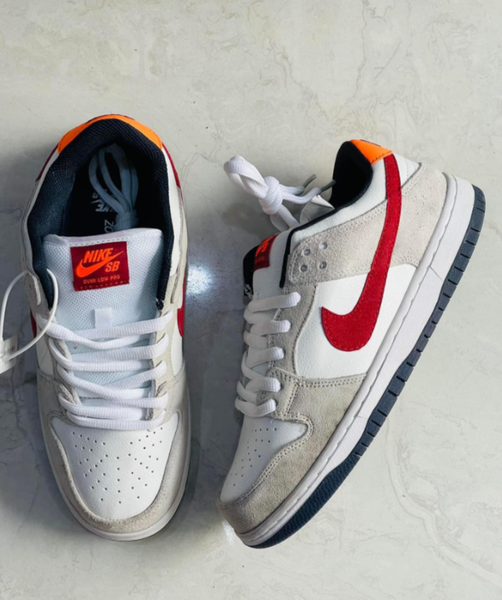 SB NIKES SNEAKERS