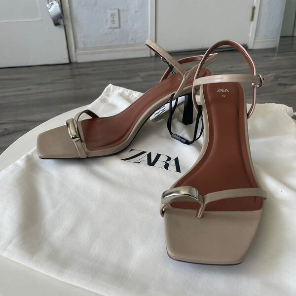 Sandals heel