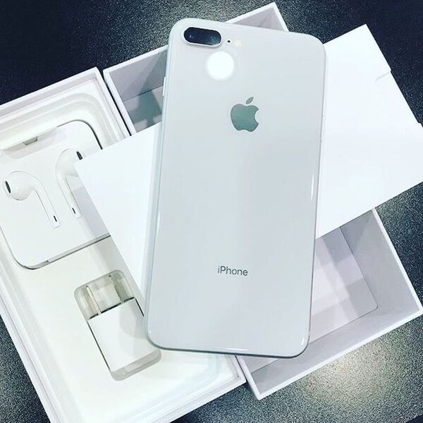 iPhone 8 Plus