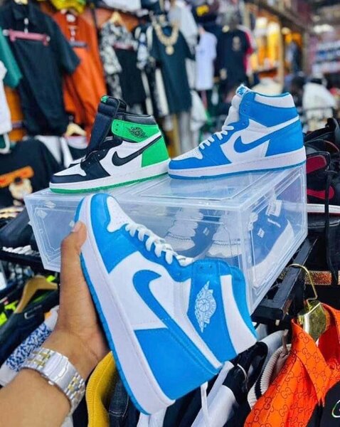 High cuts Jordans 1
