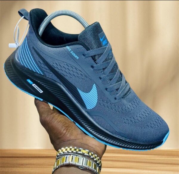 Chaussures de course bleues