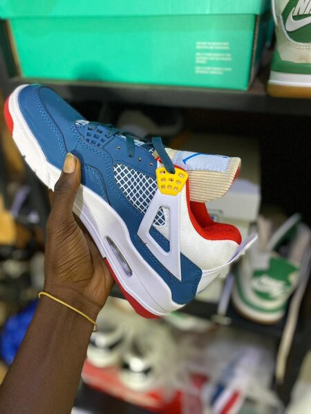 Jordan 4 messy room