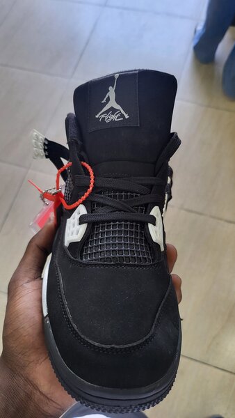 Air Jordan 4