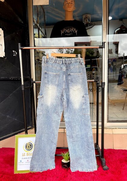 Jeans cargo style ample