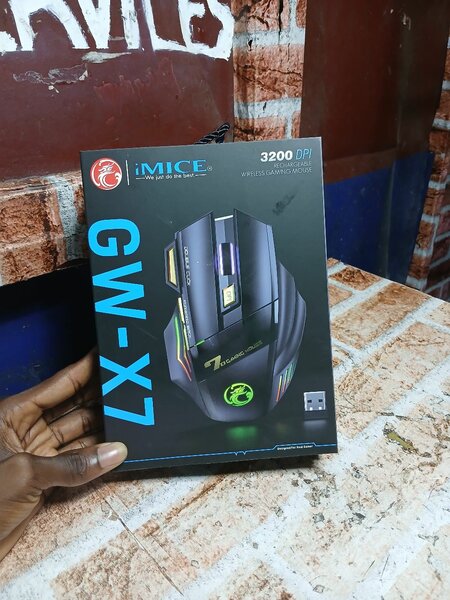 Souris gamer rechargeable lumineuse avec Bluetooth et wirele