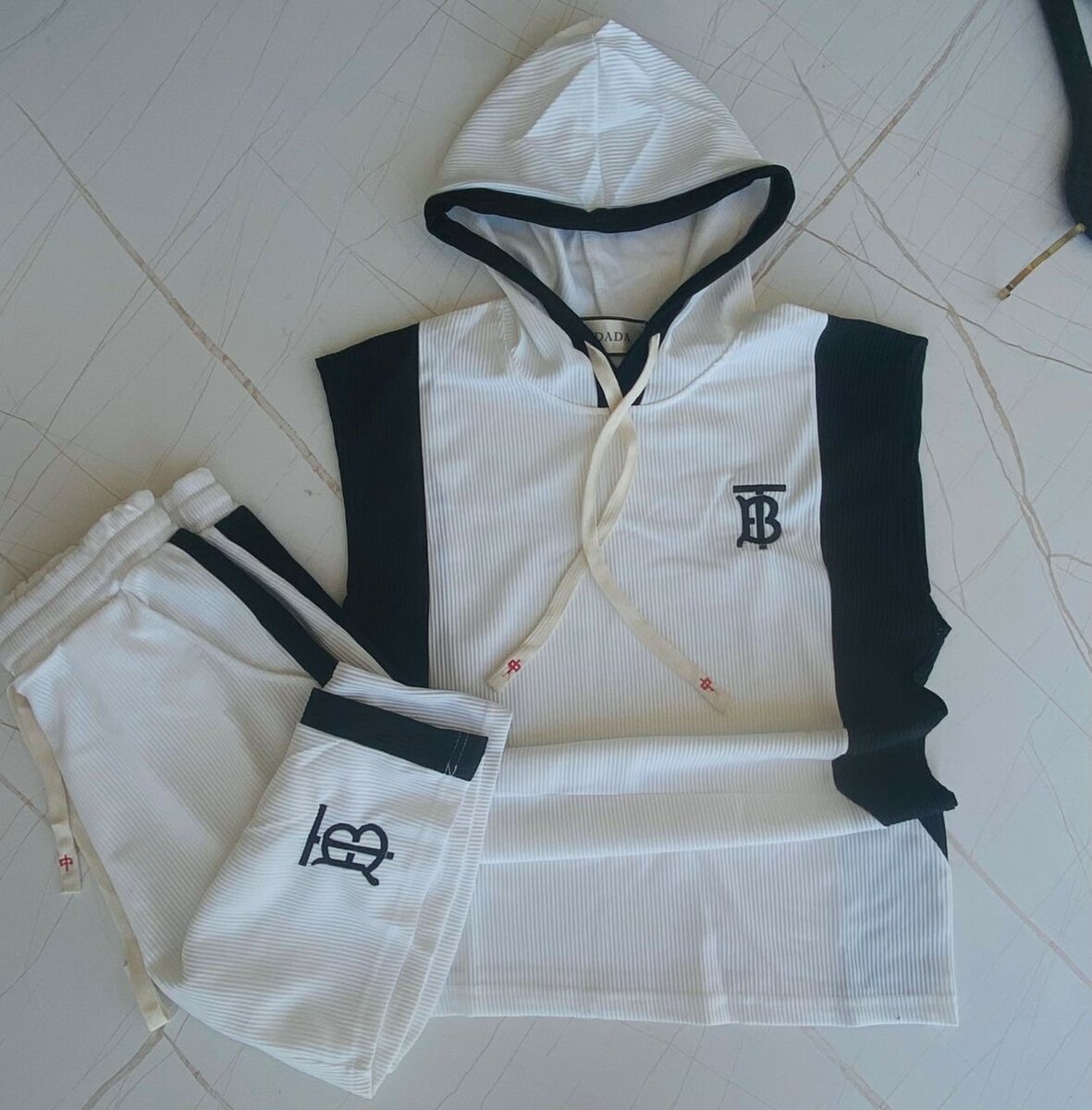 Yeku Top & Down