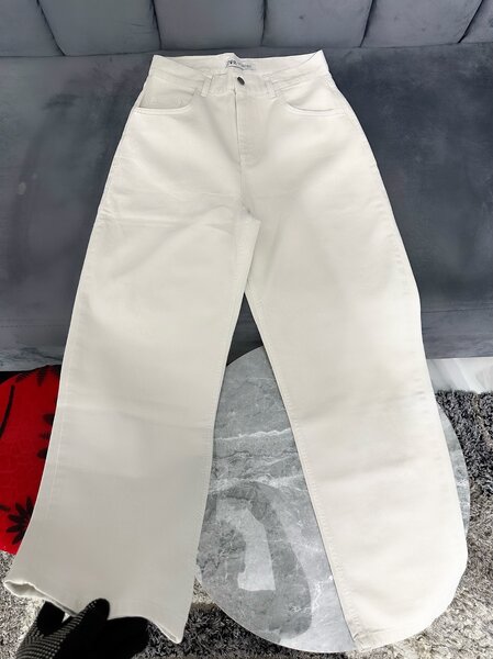 Straight jeans