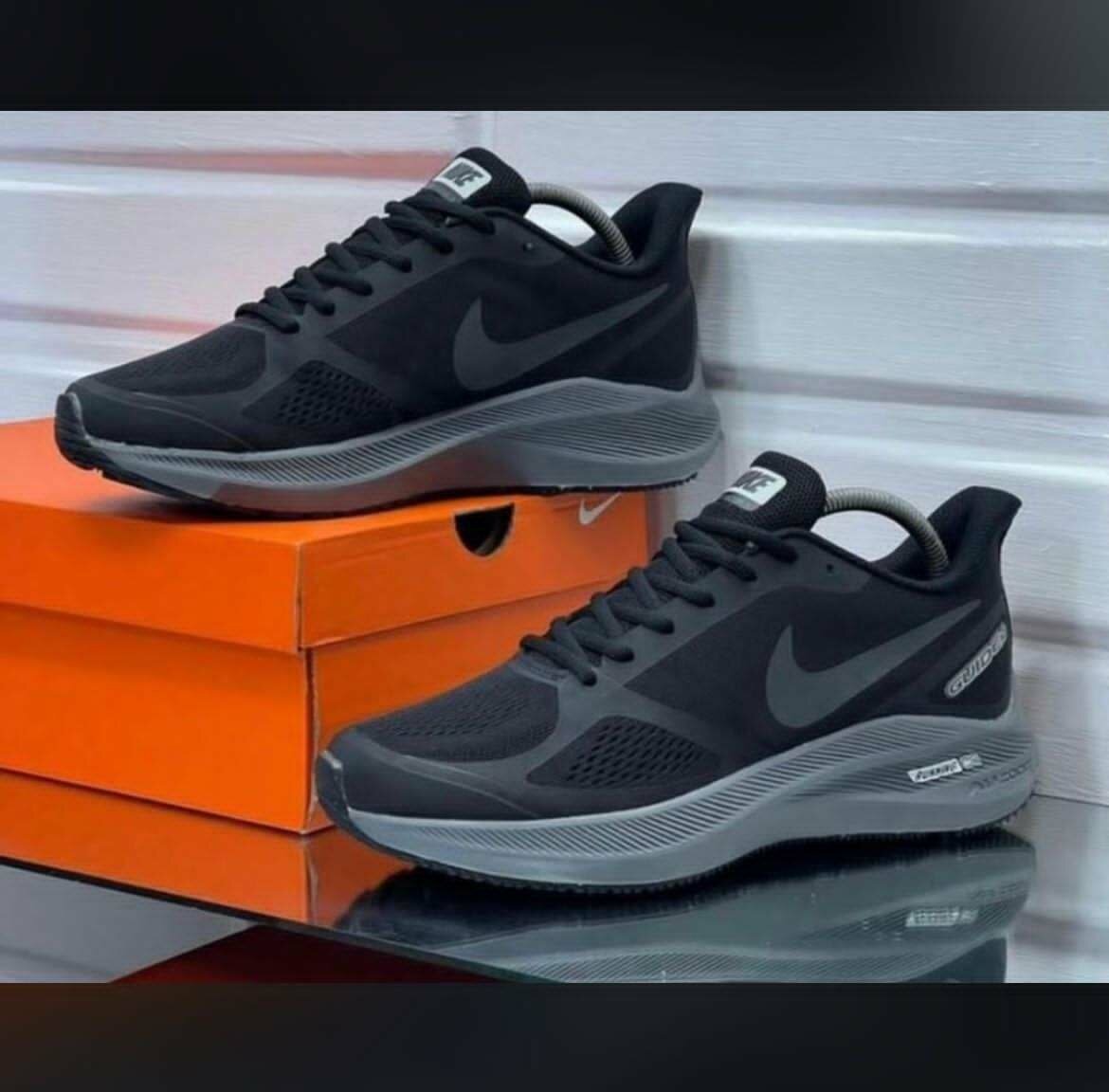 Nike Sneakers