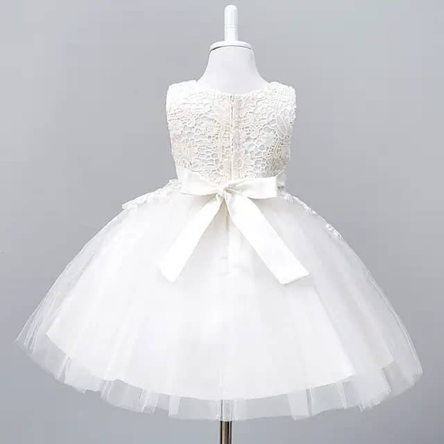 Robe de fille élégante en dentelle