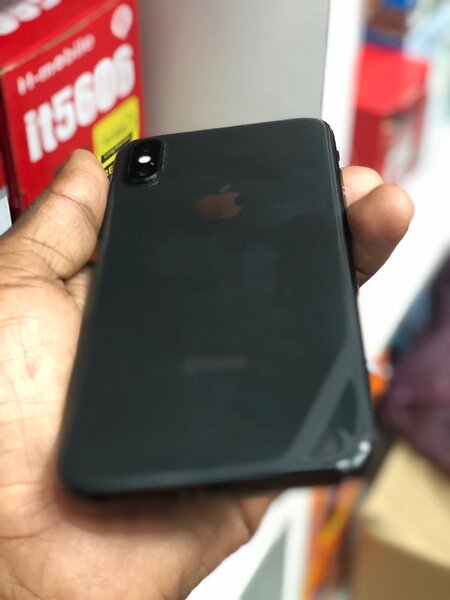 iPhone X