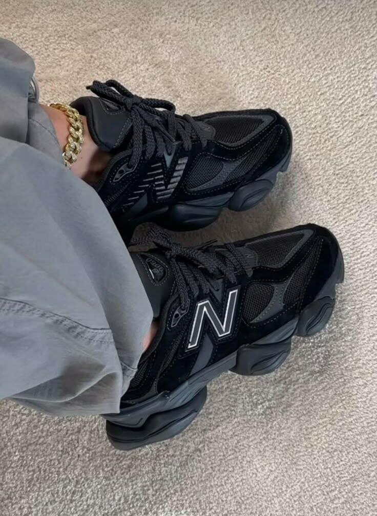 Men's Black Athletic Sneakers