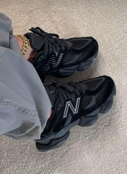 Men's Black Athletic Sneakers