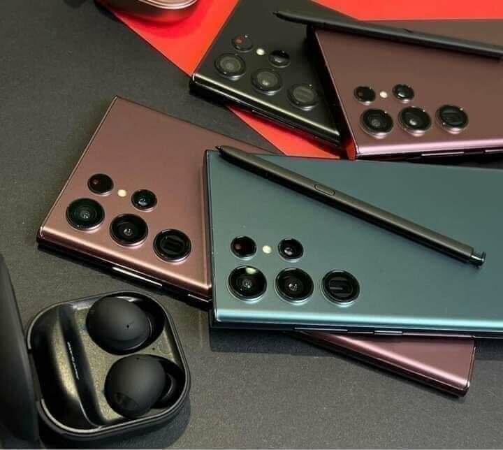 samsung s24ultra et Tecno Camon 20pro et Camon 2prémiee