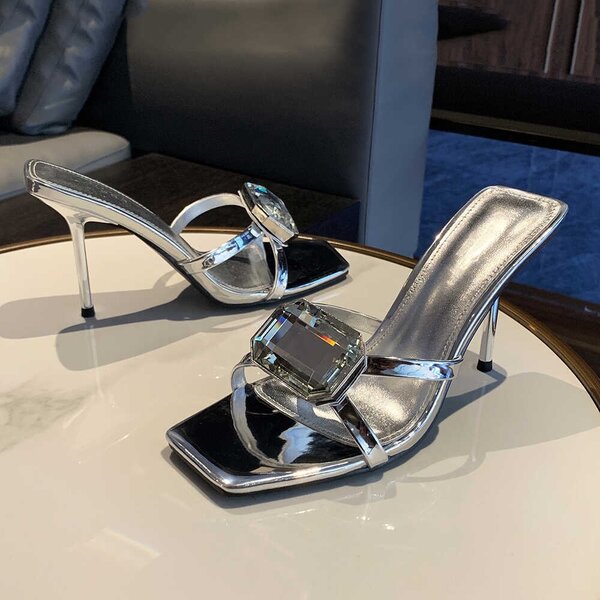 Classic heels