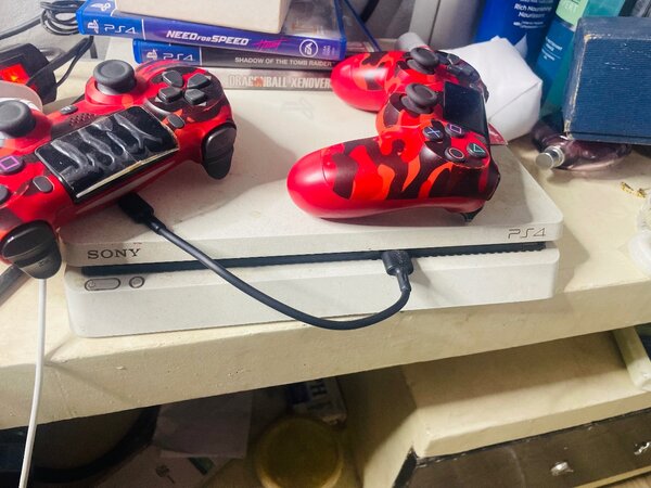 PS4