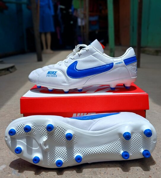 Soccer boots