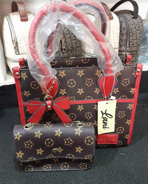 Ladies hand bag