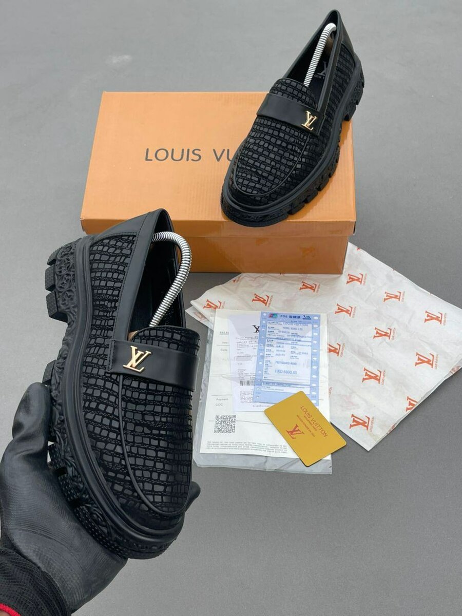 Mocassins en cuir noir élégant