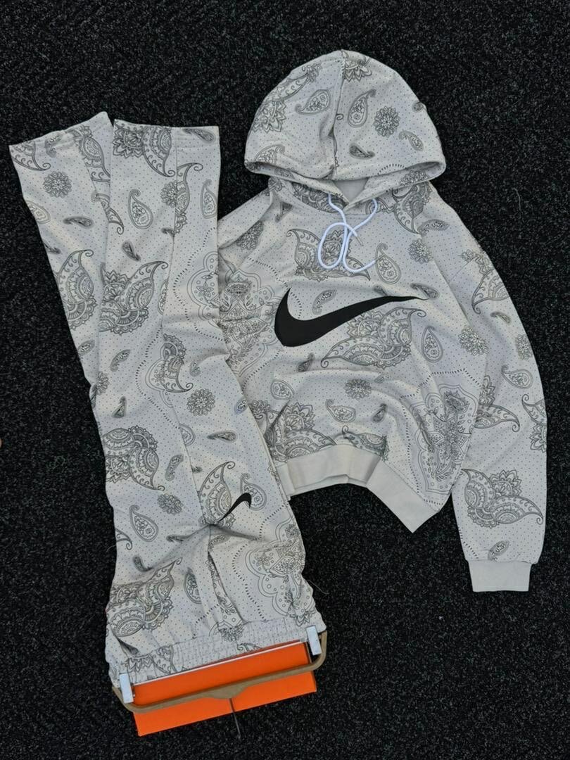Ensemble sportif à capuche imprimé
