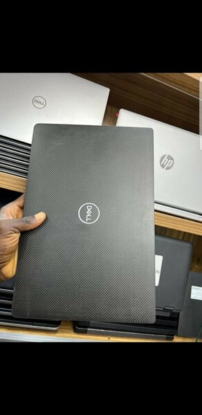 Dell Latitude 7400