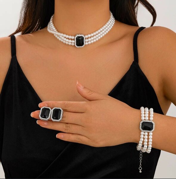 Ladies Necklace