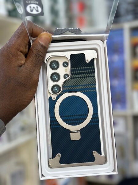 Coque magnétique pour téléphone