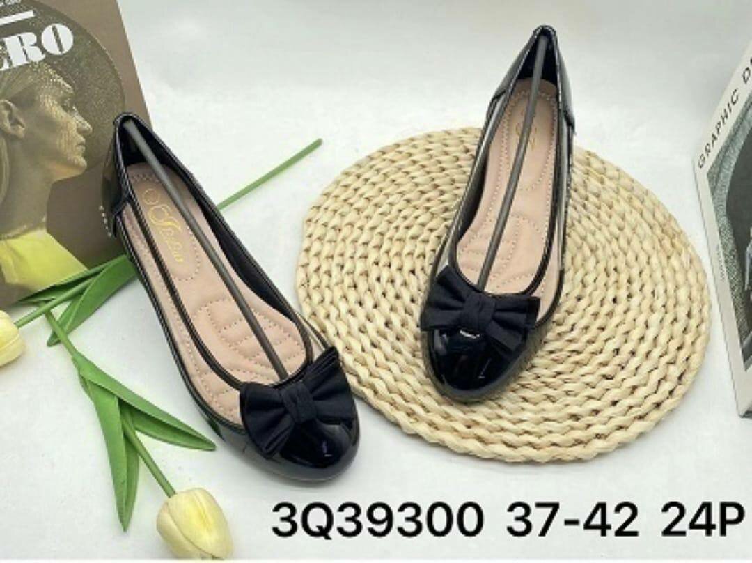 Flat shoes