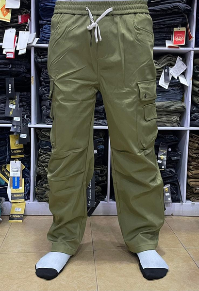 cargo pants wide