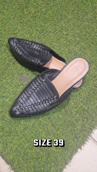 Dressing shoes