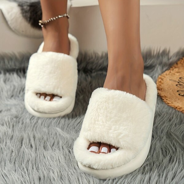 Pantoufles Femme Douces en Peluche