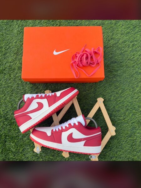 Chaussures de sport Nike colorées