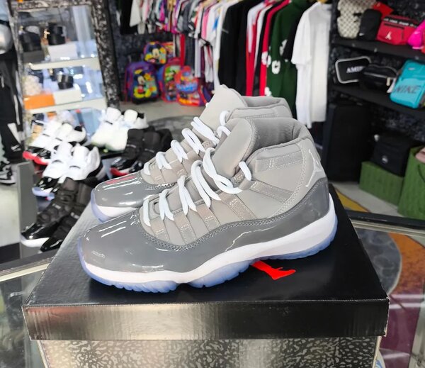 Jordan 11