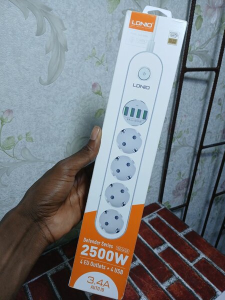 Multiprise Ldnio 2500W 4 Ports