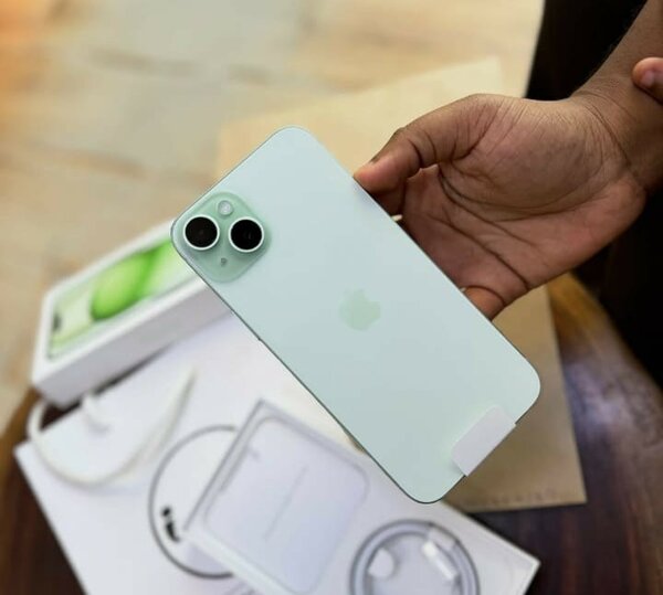 iPhone 15 - Couleurs Pastel