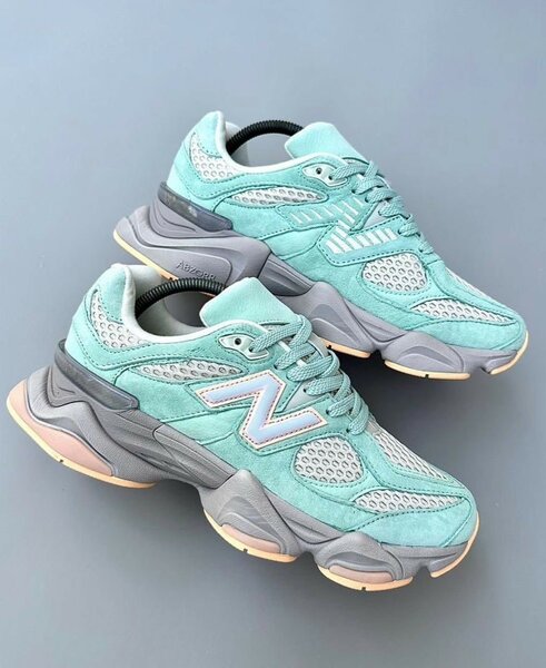 NEW BALANCE CLASSIC