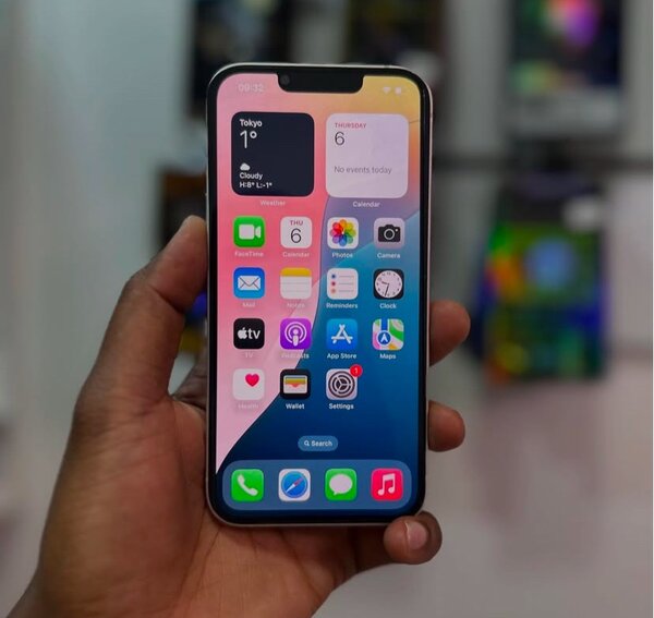 iPhone 13