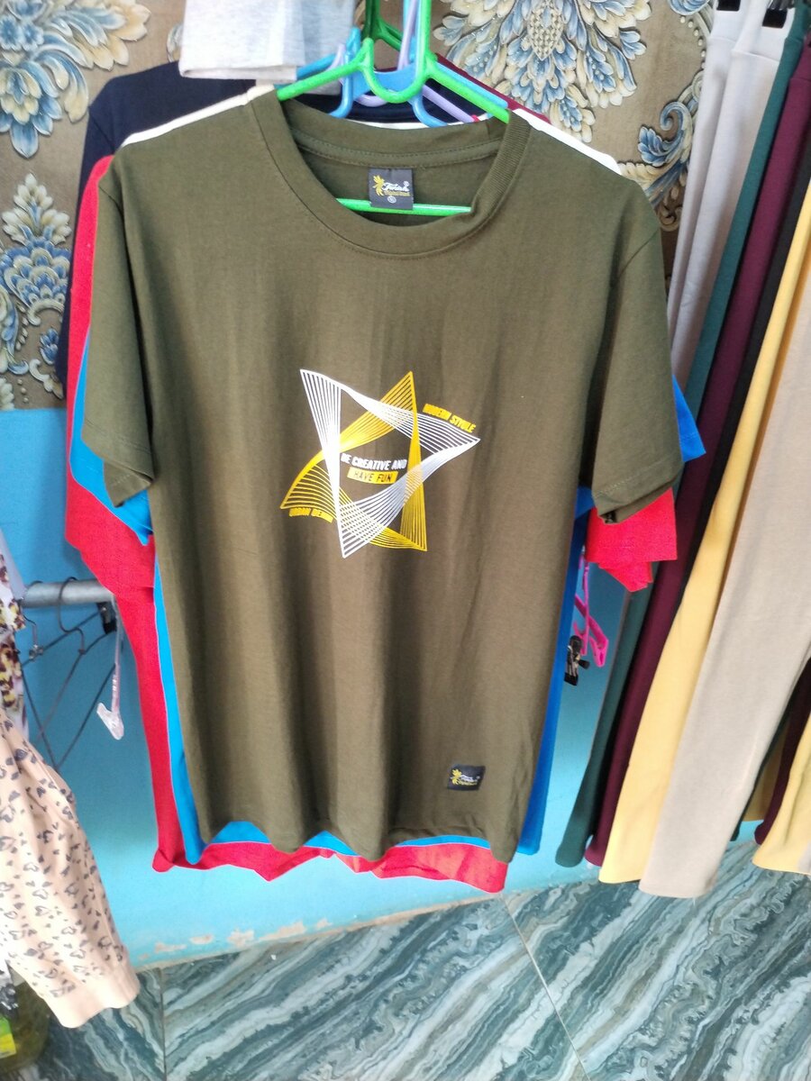 Men's t shirt