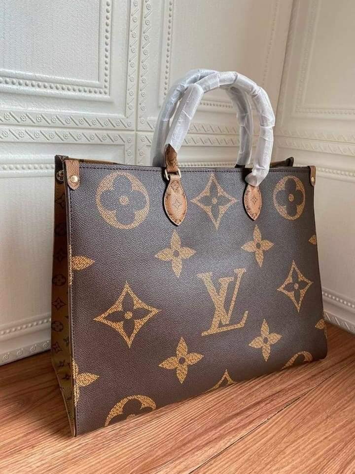 Leather brown Loius Vitton bag
