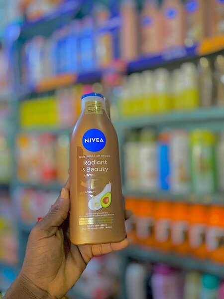 LAIT CORPOREL NIVEA