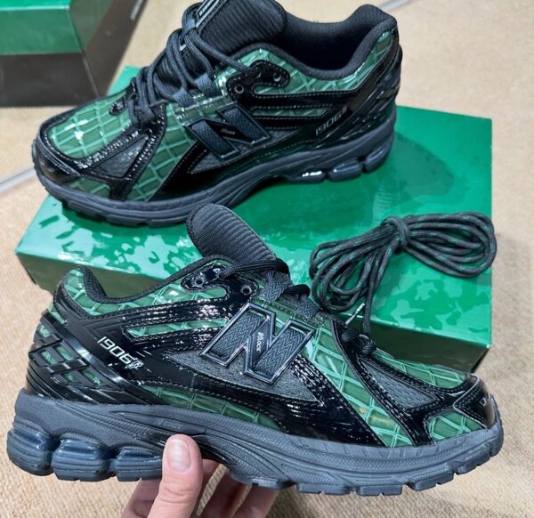 New balance sneaker