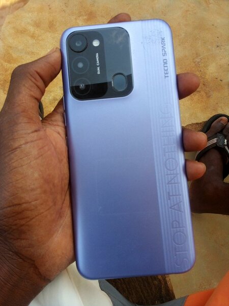 Tecno Spark 8C