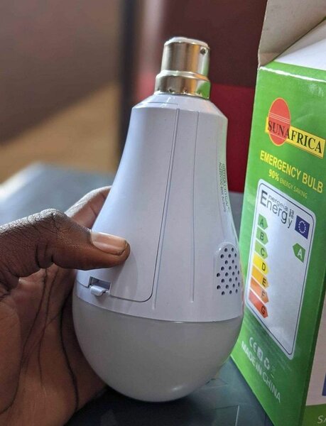 Rechargeable bulbs