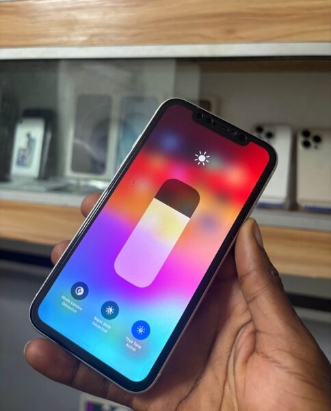 Apple iPhone XR  blanc