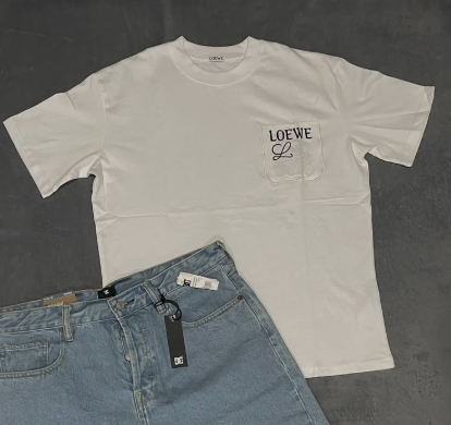 T-shirt size L