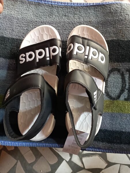 Chaussures adidas