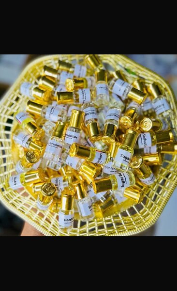 Perfume oil