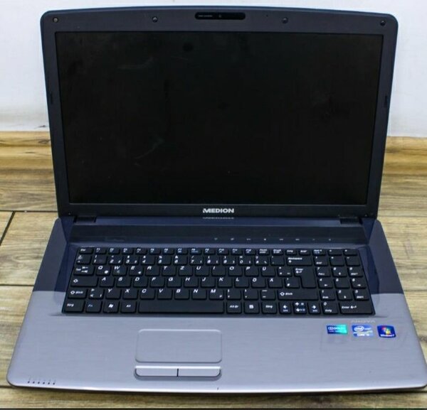 Medion Akoya E7220